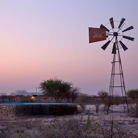 Etosha Trading Post Campsite 오카우쿠에요 외부 사진
